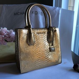 Michael Kors Mercer Embossed Medium Crossbody,Gold